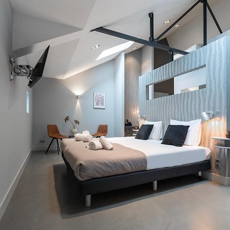 Suite With Wellness Nextdoor And Kitchen Access Oss Exterior foto