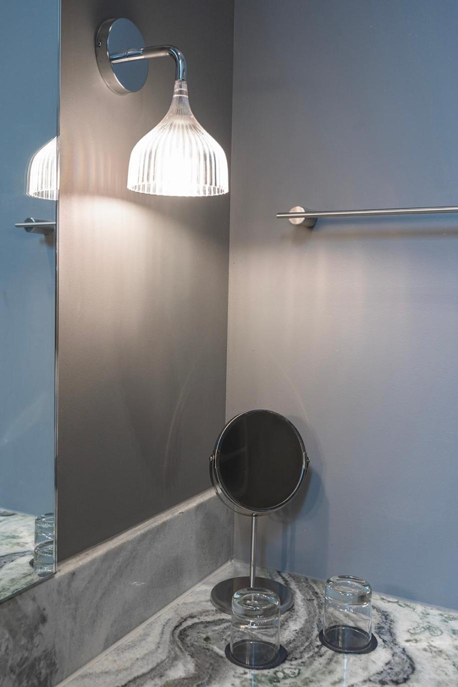 Suite With Wellness Nextdoor And Kitchen Access Oss Exterior foto